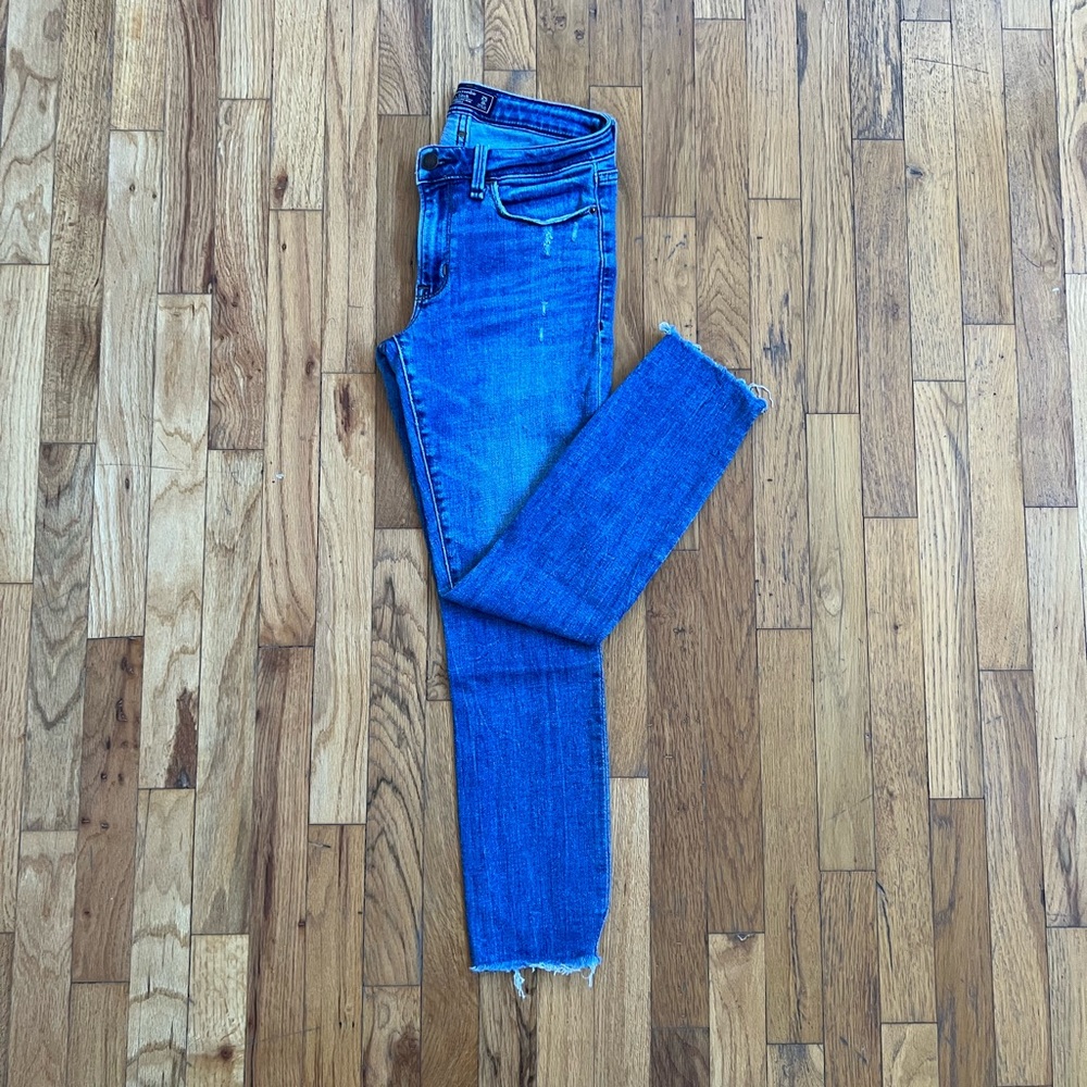 A&F Low Rise Distressed Ankle Jeans - Picture 2 of 4
